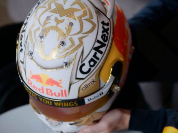 Max Verstappen helm 6