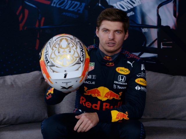 Max Verstappen helm 4