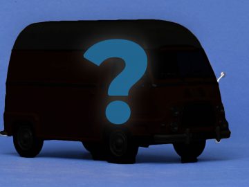 Silhouet van een miniatuurautobusje met een groot blauw vraagteken erop, tegen een blauwe achtergrond.