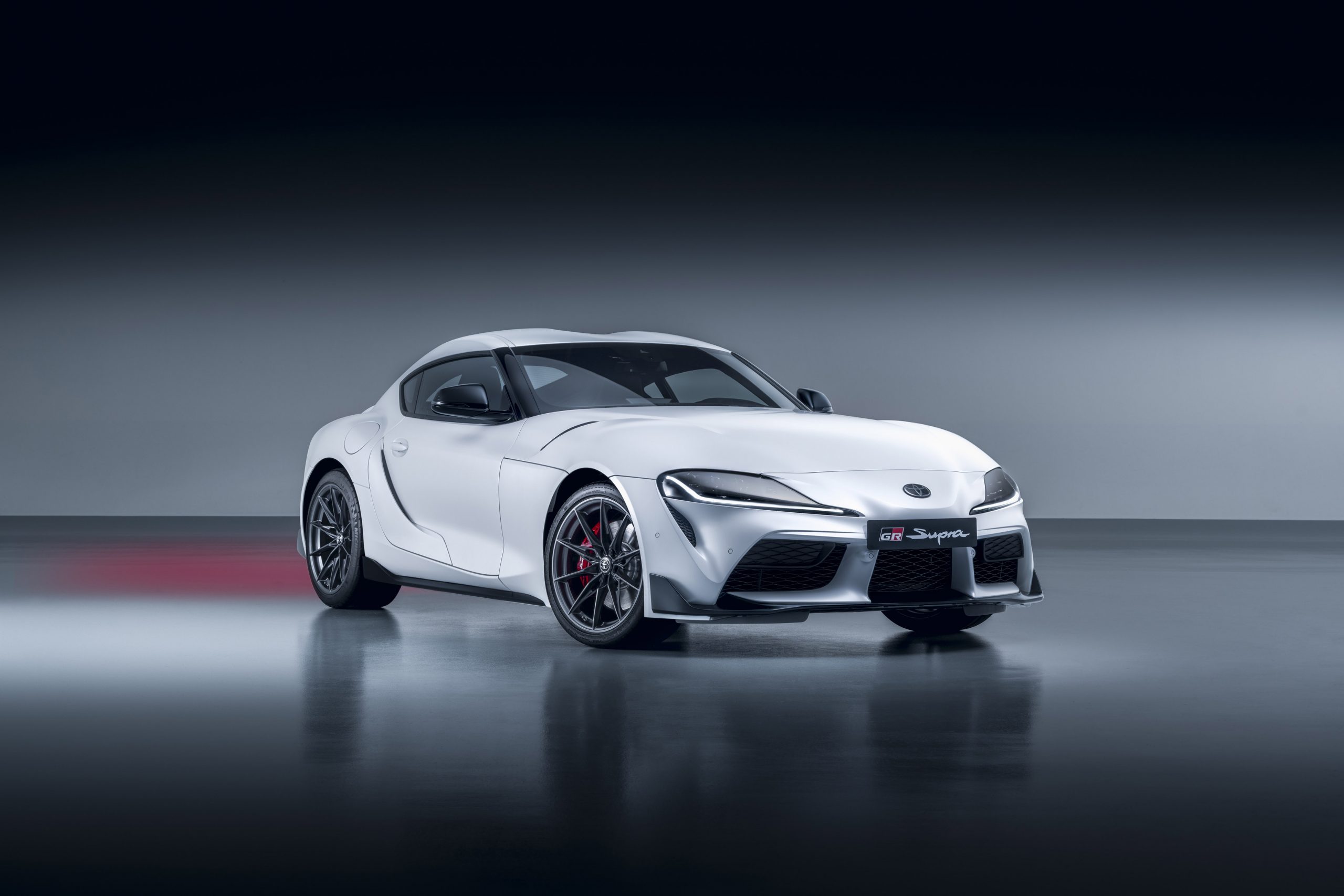 2022-GR-SUPRA-voorkant