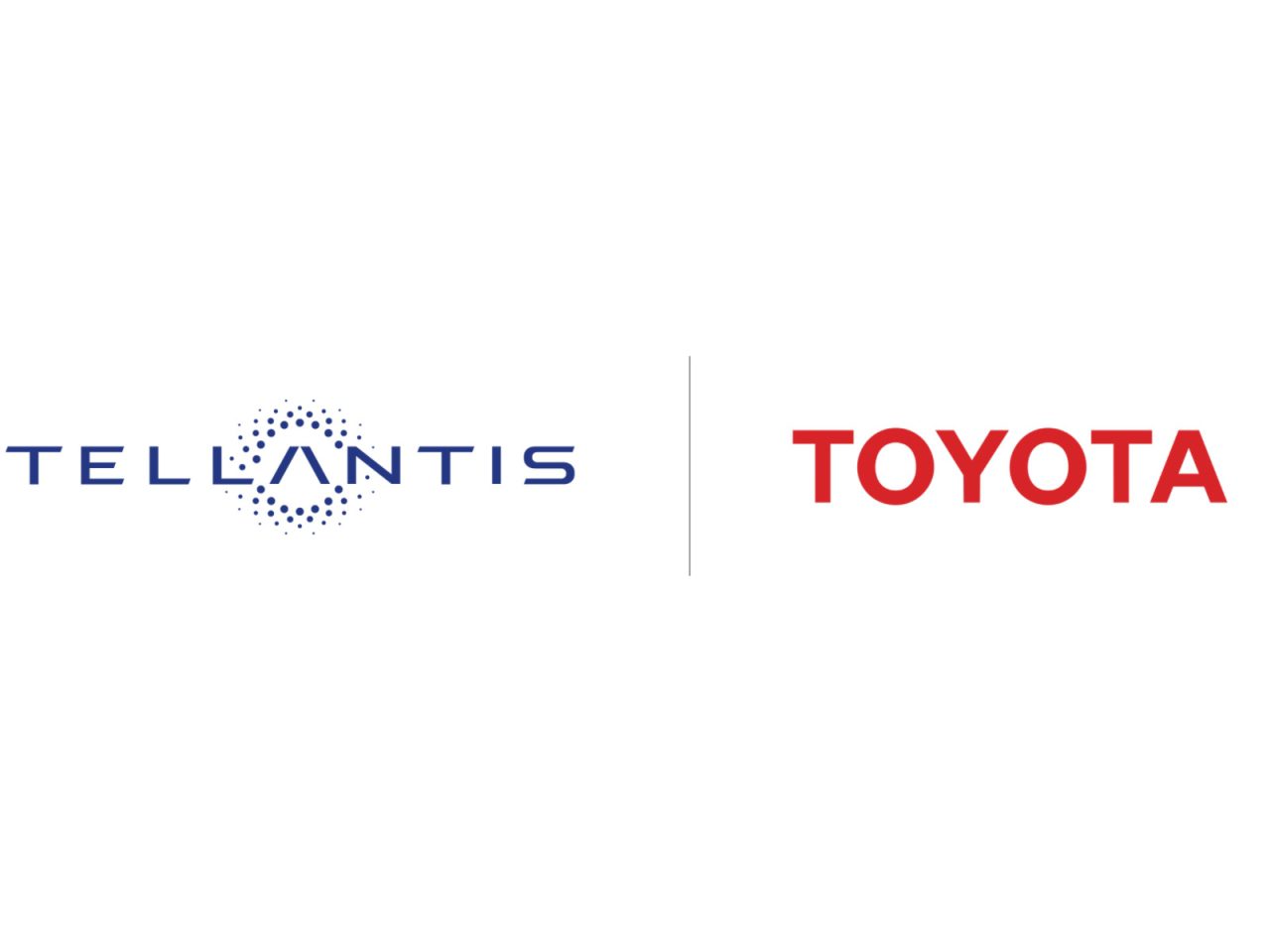 Logo's van Stellantis en Toyota bedrijfswagen naast elkaar op een witte achtergrond. Het Stellantis-logo is blauw met een cirkelvormig stippenpatroon, en het Toyota-logo is rood met eenvoudige, opvallende typografie.