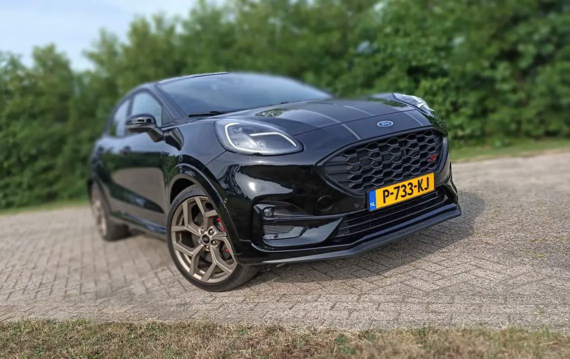 Ford Puma ST Gold Edition - front side