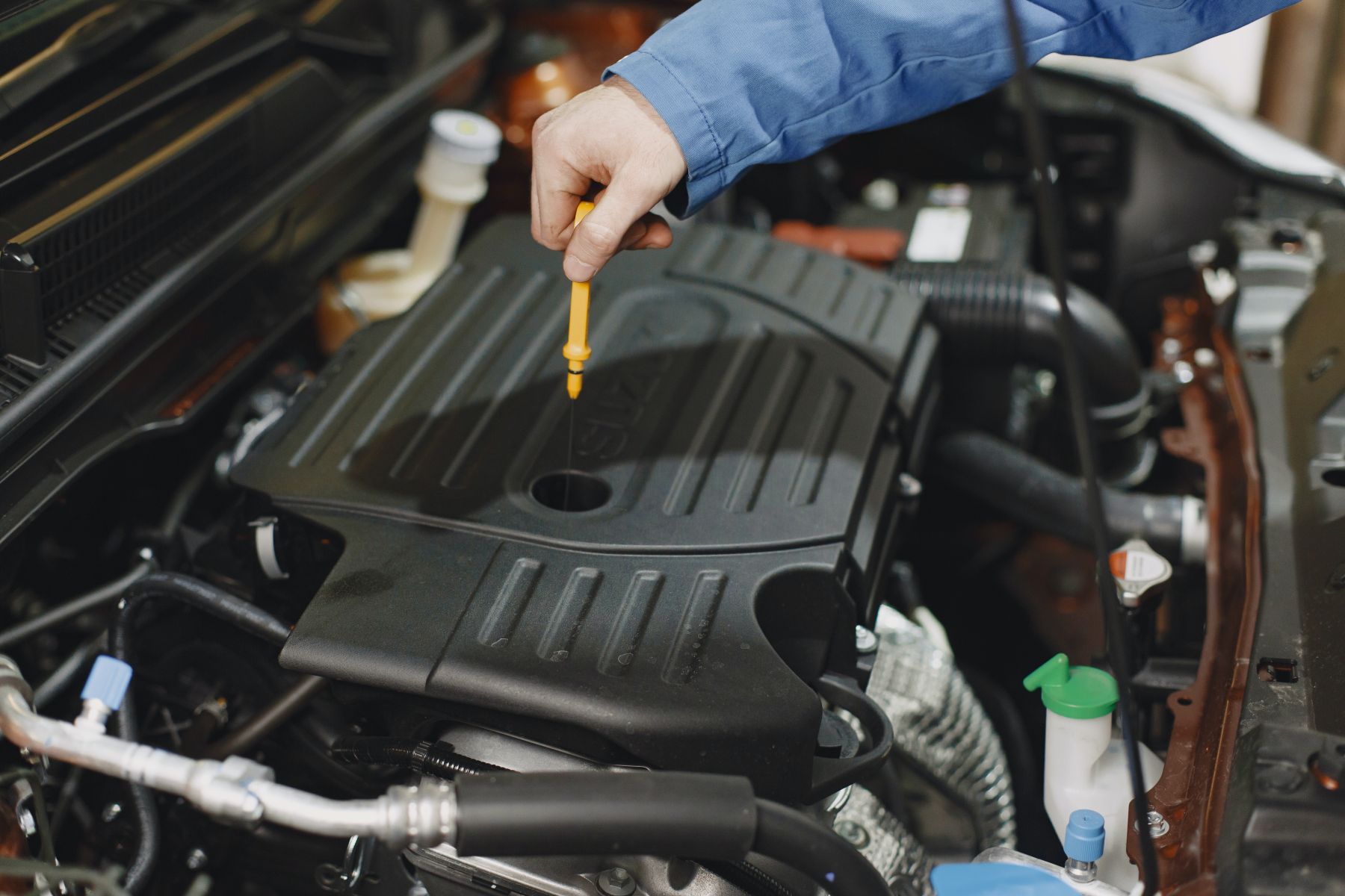 Teveel olie in je motor wat zijn de risico’s? AutoRAI.nl