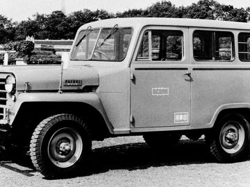 De eerste generatie Nissan Patrol