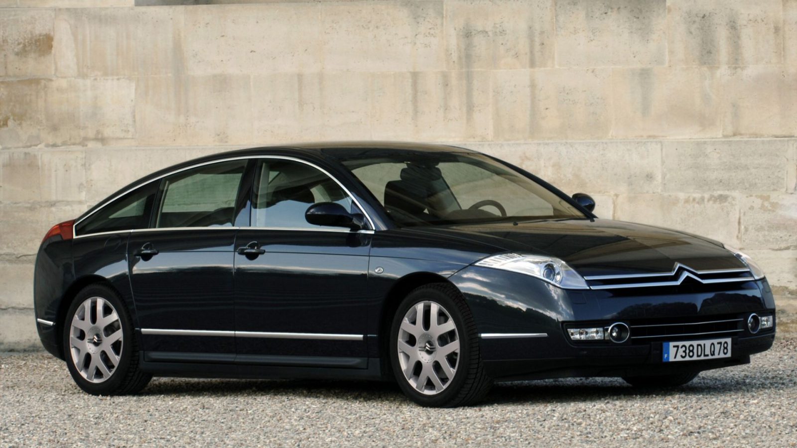 Citroën C6 schuin van voren