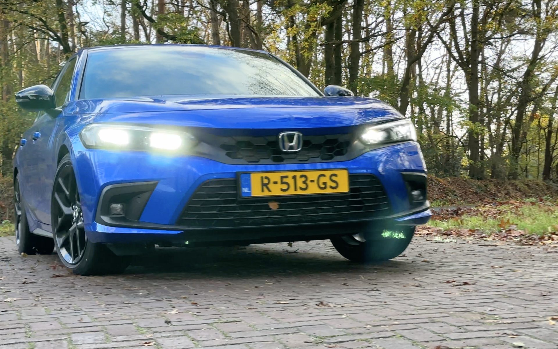 Review Honda Civic E HEV Hybrid 2022 Honda Gooit Bullseye