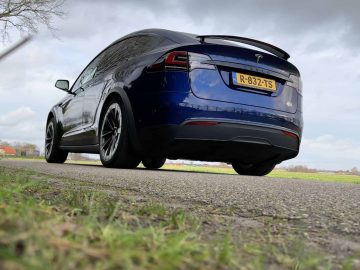 Tesla Model X Plaid