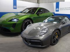 Domeinen RZ: Porsche Taycan Turbo S en Porsche 911 Turbo S