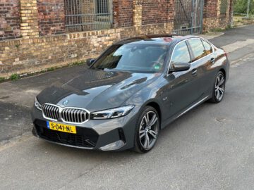 BMW 320e 2023