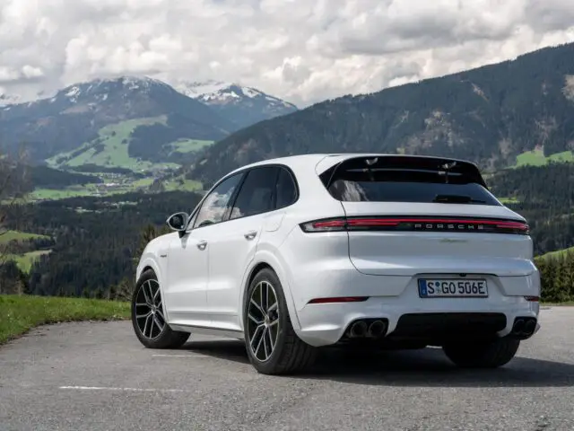 Porsche Cayenne E-Hybrid 2023