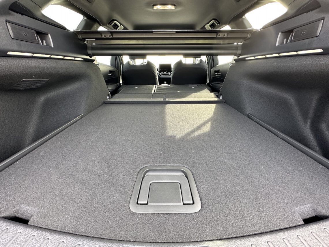 Suzuki Swace 2023 - luggage compartment