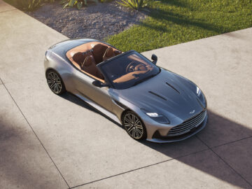 Aston Martin DB12 Volante