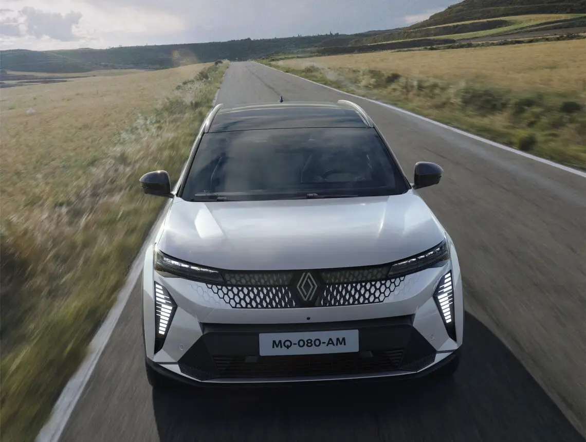 Front of Renault Scenic E-Tech electric  