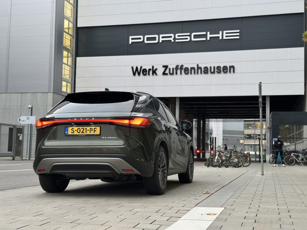 Lexus RX 450h+ roadtrip richting Stuttgart