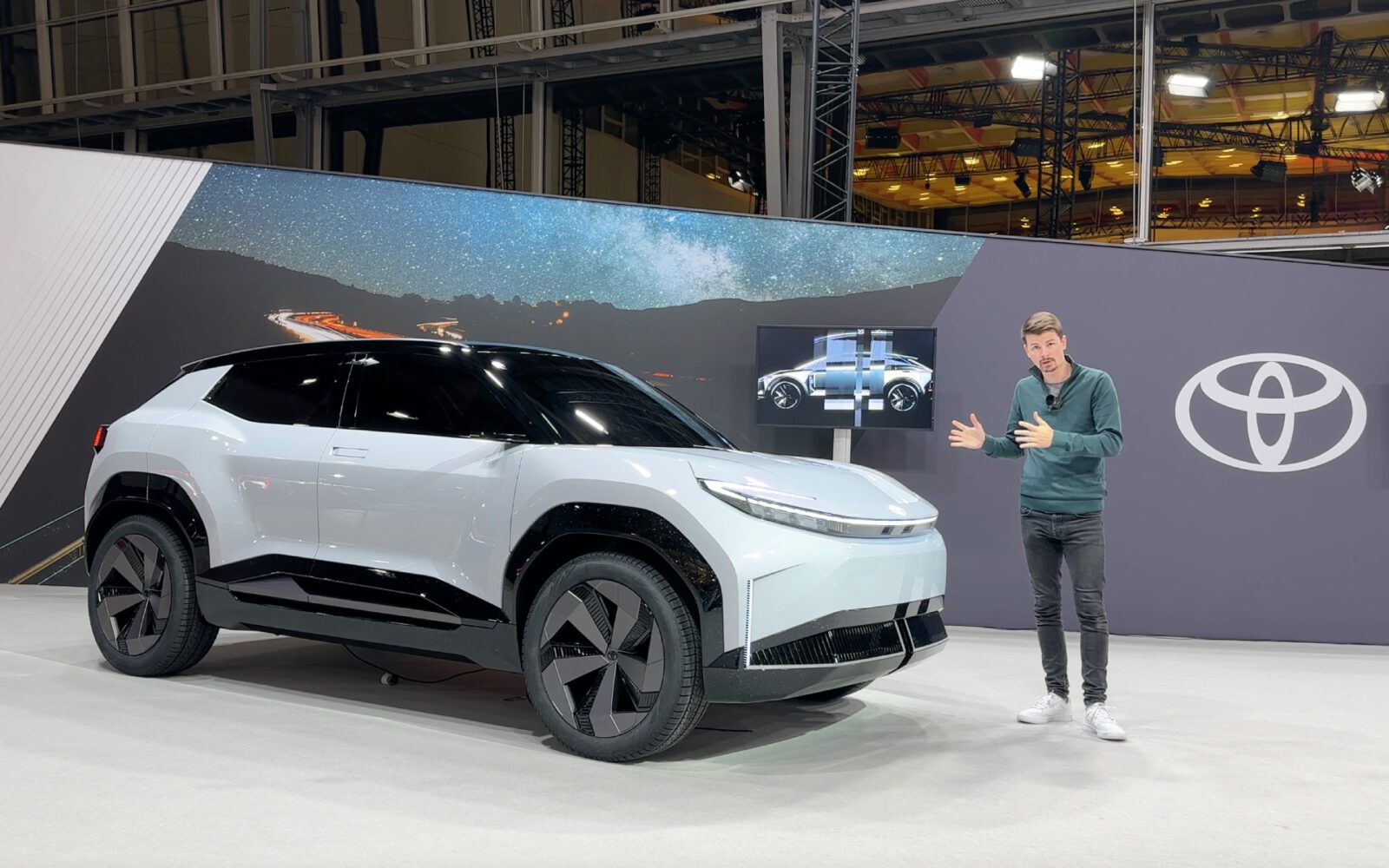Toyota Urban SUV Concept met Bart