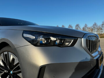 BMW-G60 headlights