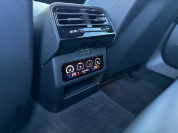 BMW-520i-g60-chauffage intérieur du siège arrière
