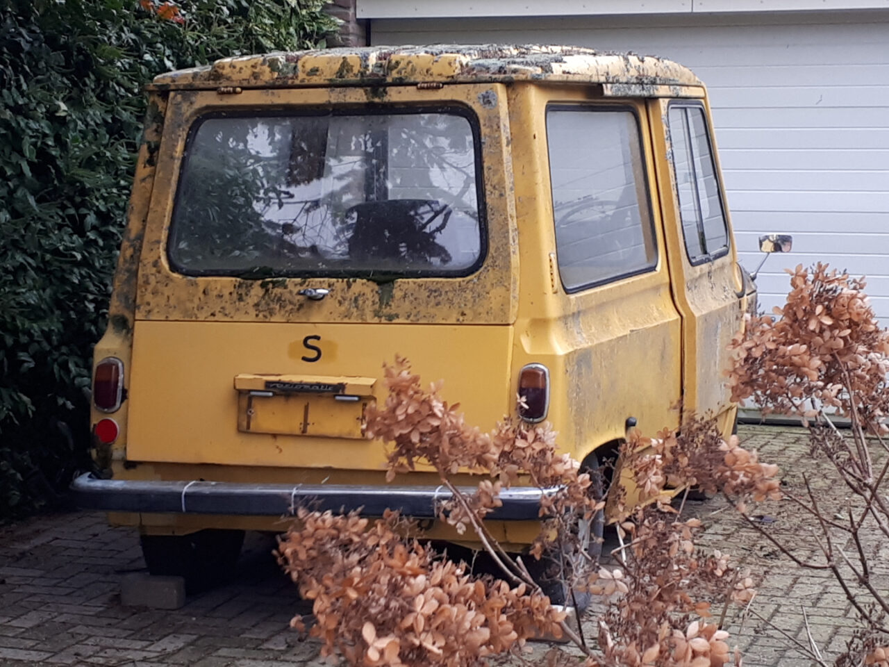 Gespot: een wel heel bijzonder bestelbusje ...