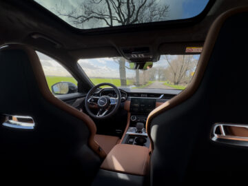 Interior del Jaguar F-Pace