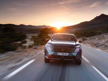 Review – Peugeot E-3008 (2024) – Tot 700 kilometer actieradius! ...