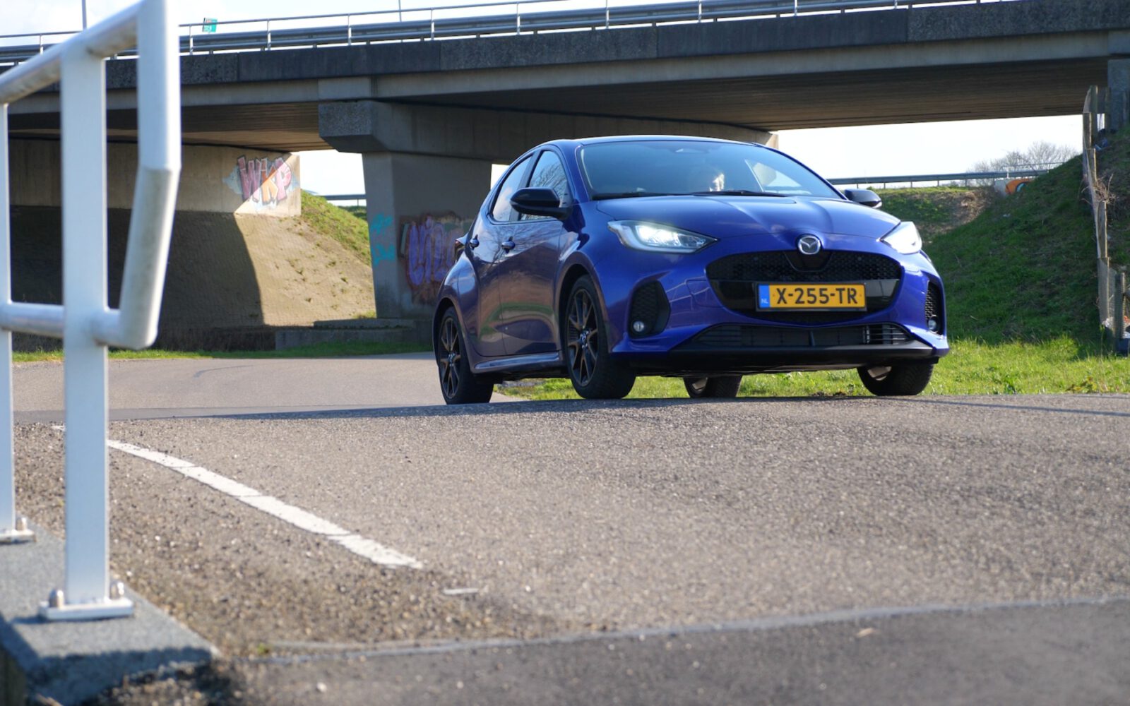 Mazda 2 Hybrid (2024),