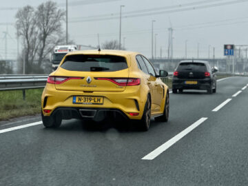 Gespot: een Renault Mégane R.S. uit 2019 ...