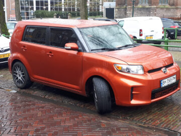 Gespot: een Scion xB ...