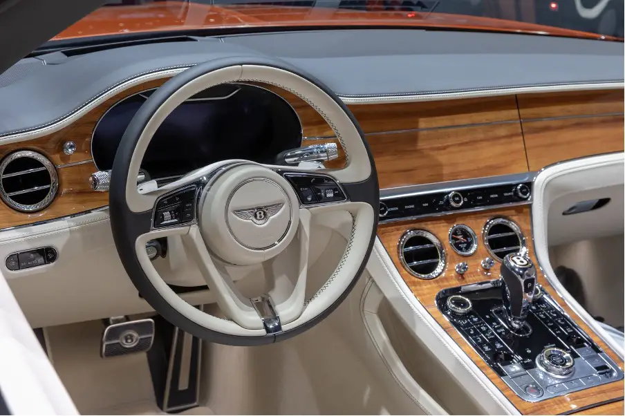 Intérieur de la Bentley Continental GTC