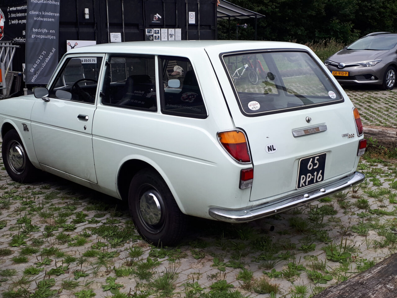 Gespot: een Toyota 1000 Stationwagon uit 1977 ...
