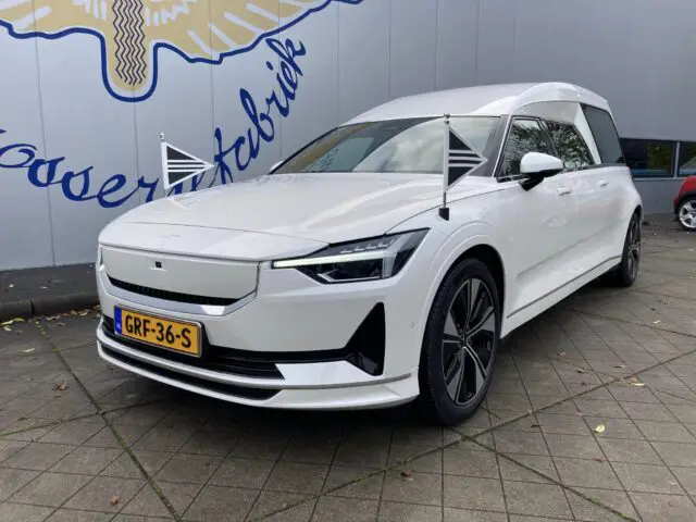 Polestar 2 - Huiskamp Carrosseriefabriek