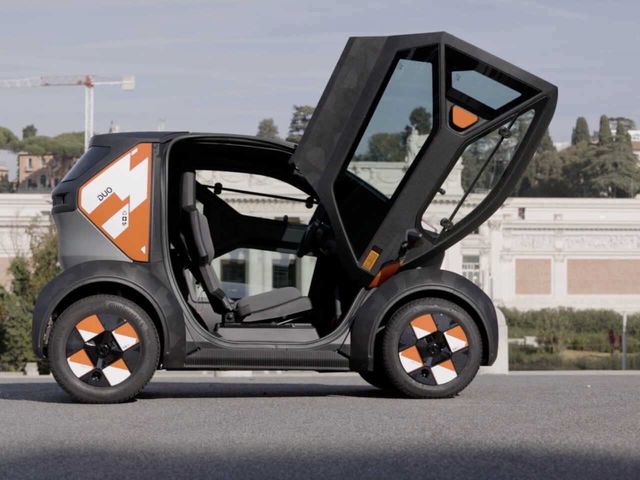 Lamborghini-stijl deuren voor de Mobilize Duo