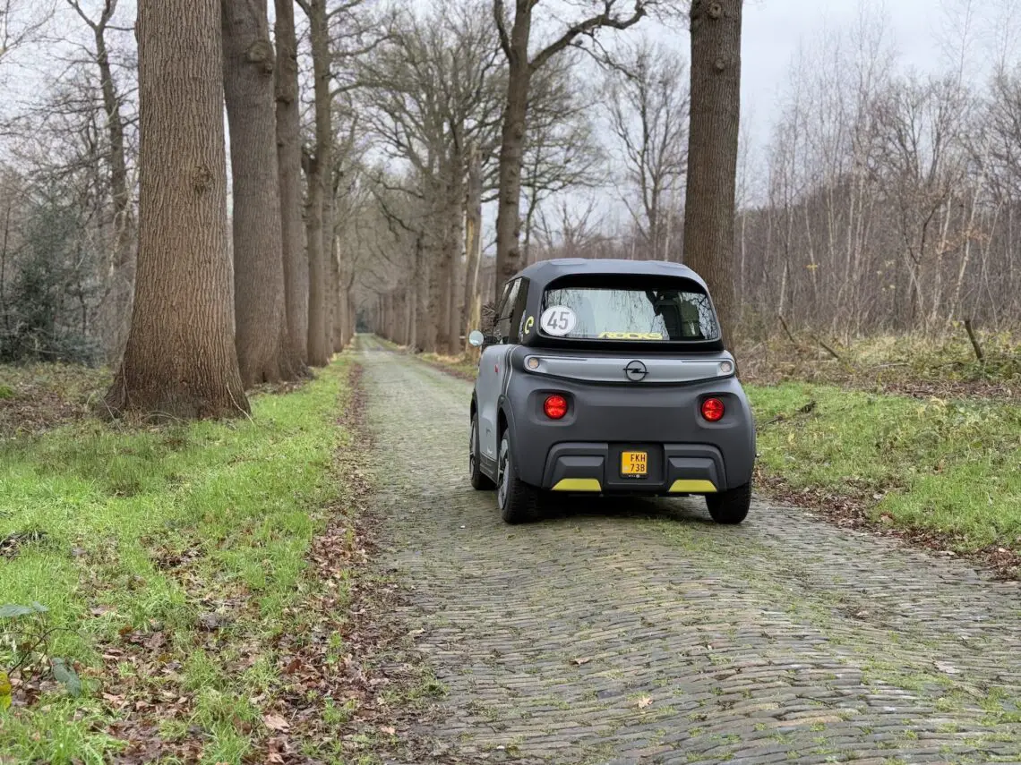 Opel Rocks Electric - achterkant