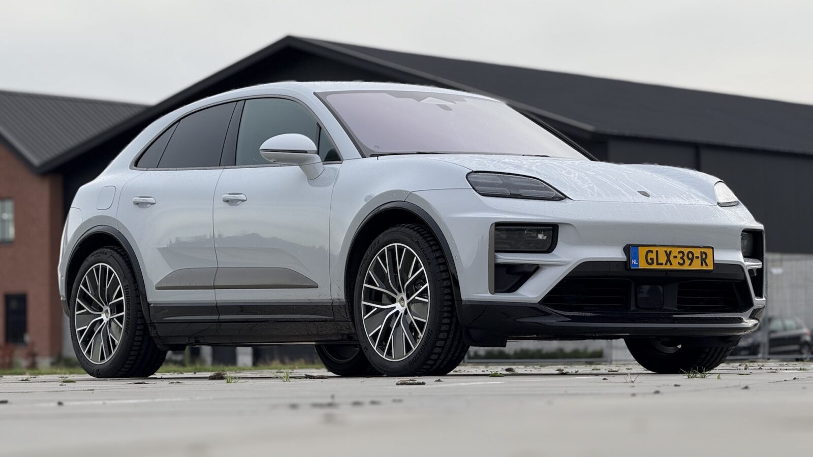 Porsche Macan Turbo Electric