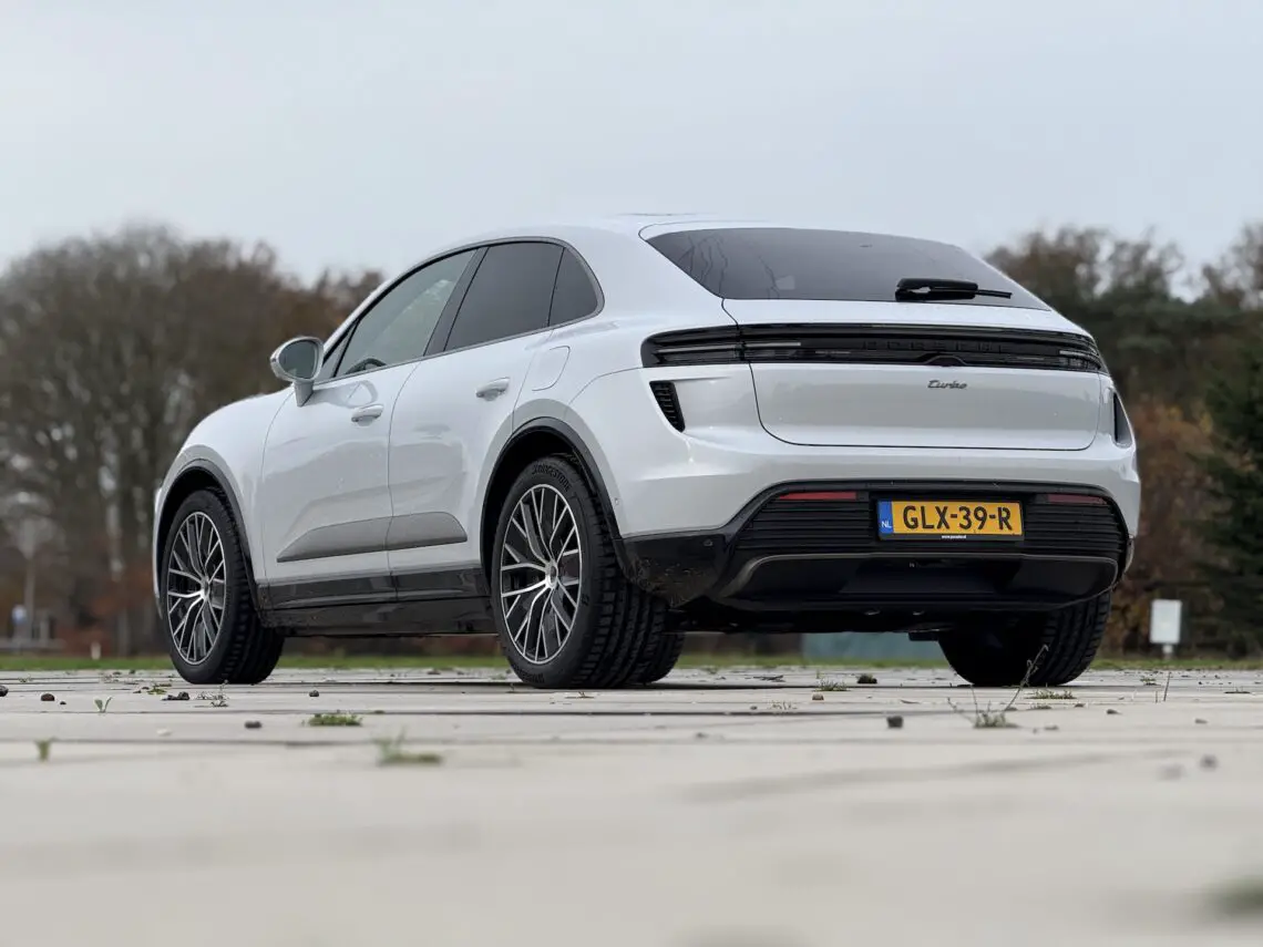 Porsche Macan Turbo Electric 2024