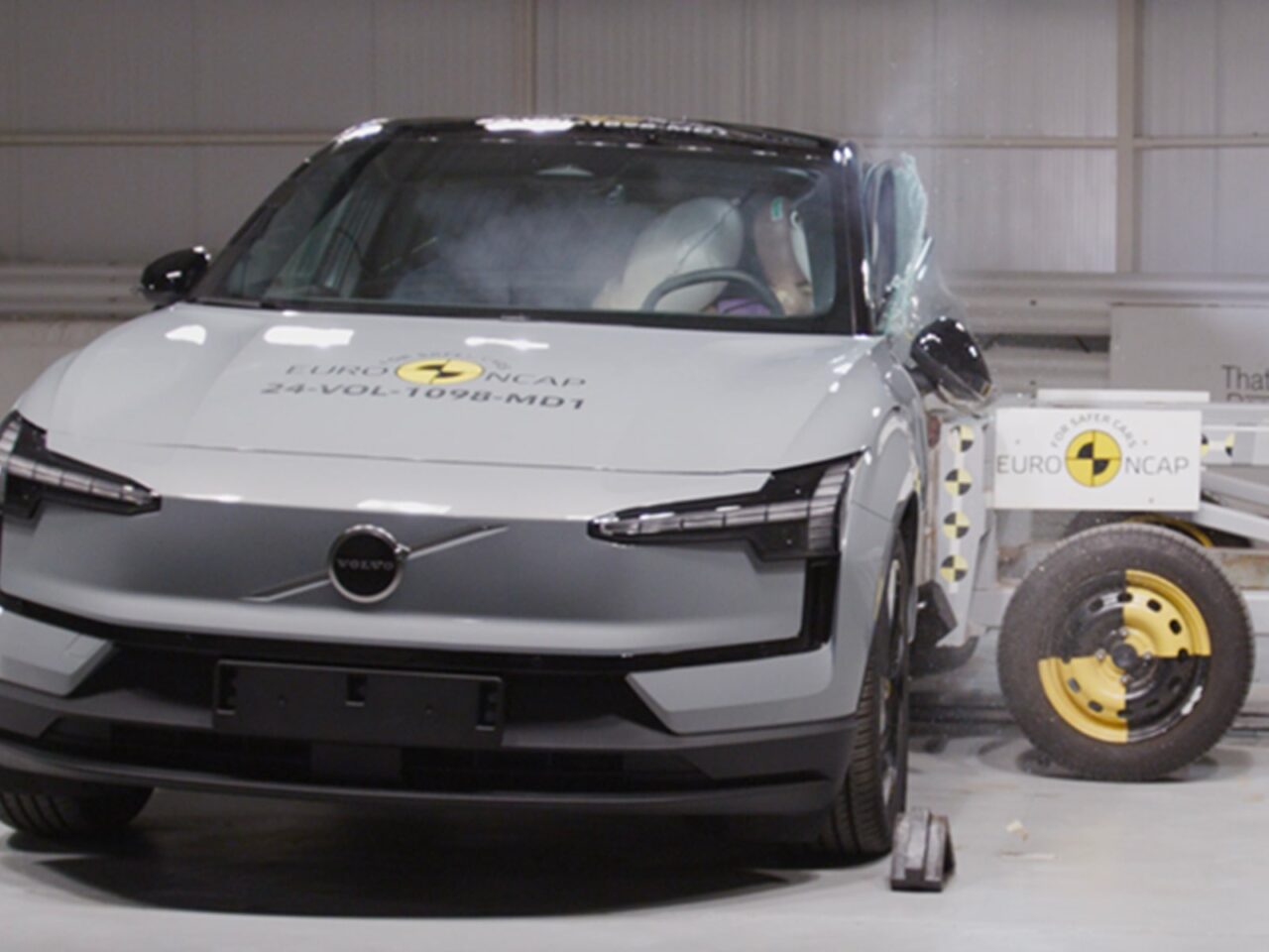 Volvo EX30 EuroNCAP