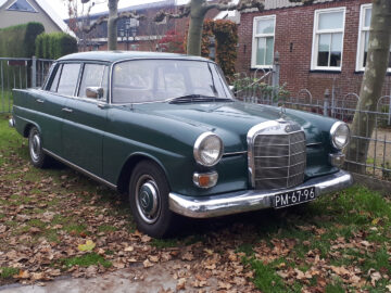 Gespot: een Mercedes-Benz W110 uit 1968 ...