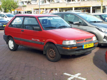 Gespot: een Subaru Justy met Nederlands tintje ...