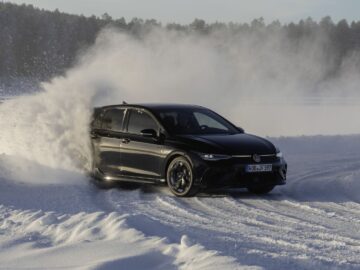 Volkswagen Golf R (2025) Review – Met 160 km/u over een ijsmeer! ...