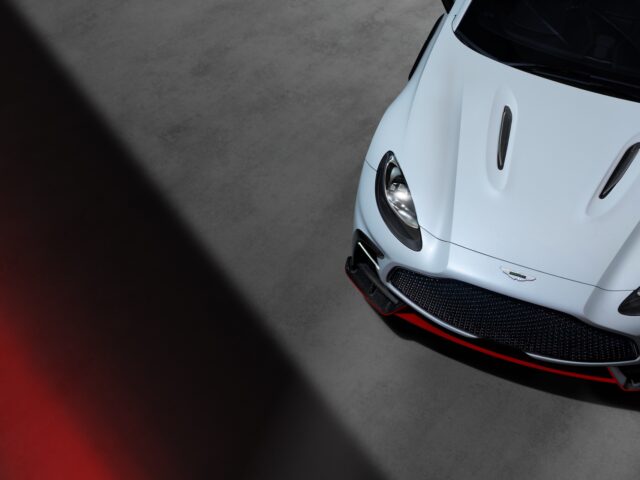 Aston Martin DBX S