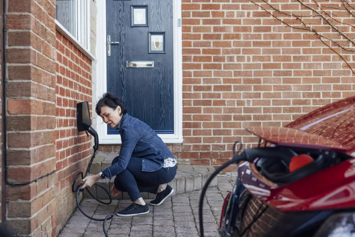 Waar moet je op letten bij een laadpaal thuis?