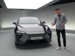 Lexus ES 350e met Bart Oostvogels van AutoRAI.nl