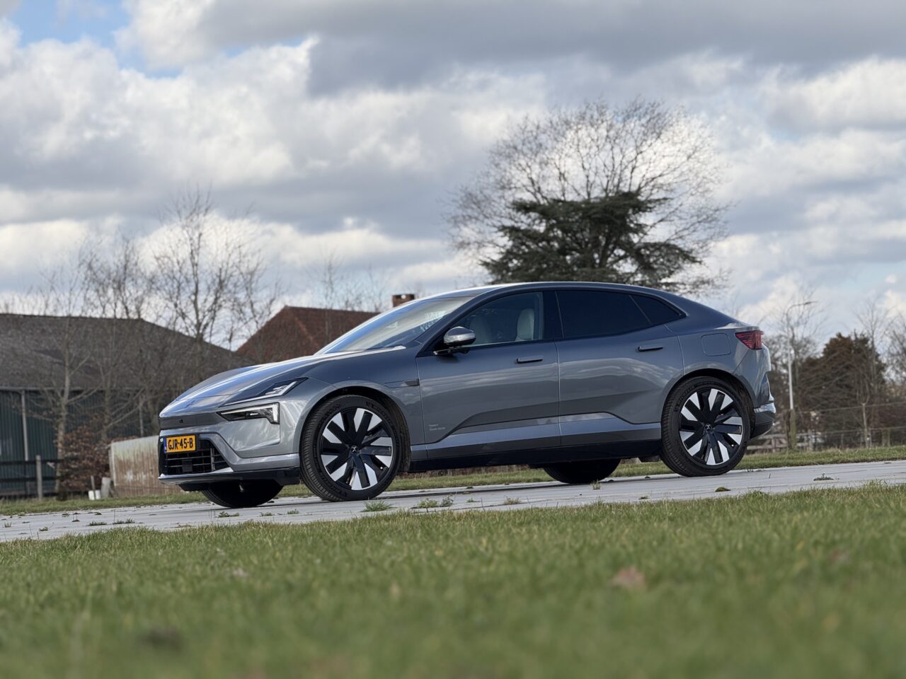 POLESTAR 4 Long Range Single Motor 2025
