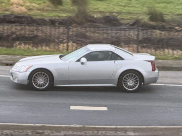 Gespot: een Cadillac XLR ...