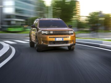 Review – Fiat Grande Panda Hybrid (2025) – Net zo leuk op benzine? ...