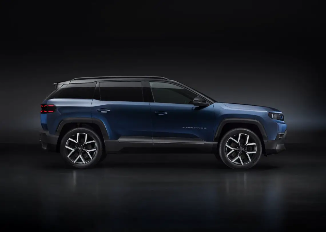 Zijkant Jeep Compass 2025