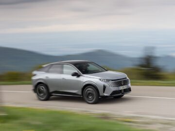 Review – Peugeot E-3008 Dual Motor (2025) – Sportieve gezinsvriend ...