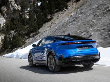 Alpine A390