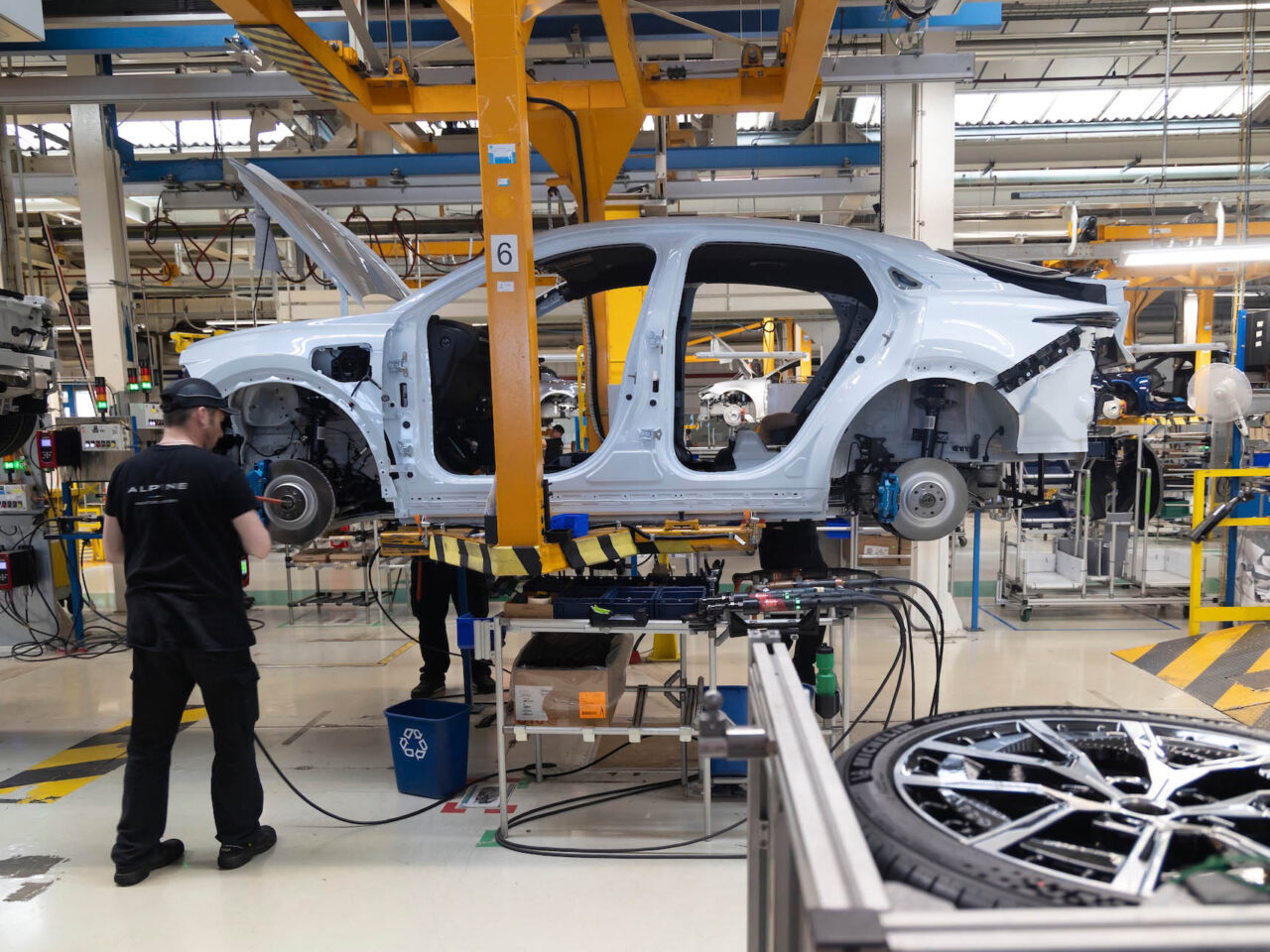 Zo wordt de Alpine A390 gebouwd – REPORTAGE ...
