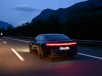 Deze elektrische auto rijdt 1.200 kilometer zonder te laden – en je kunt ’m  ...