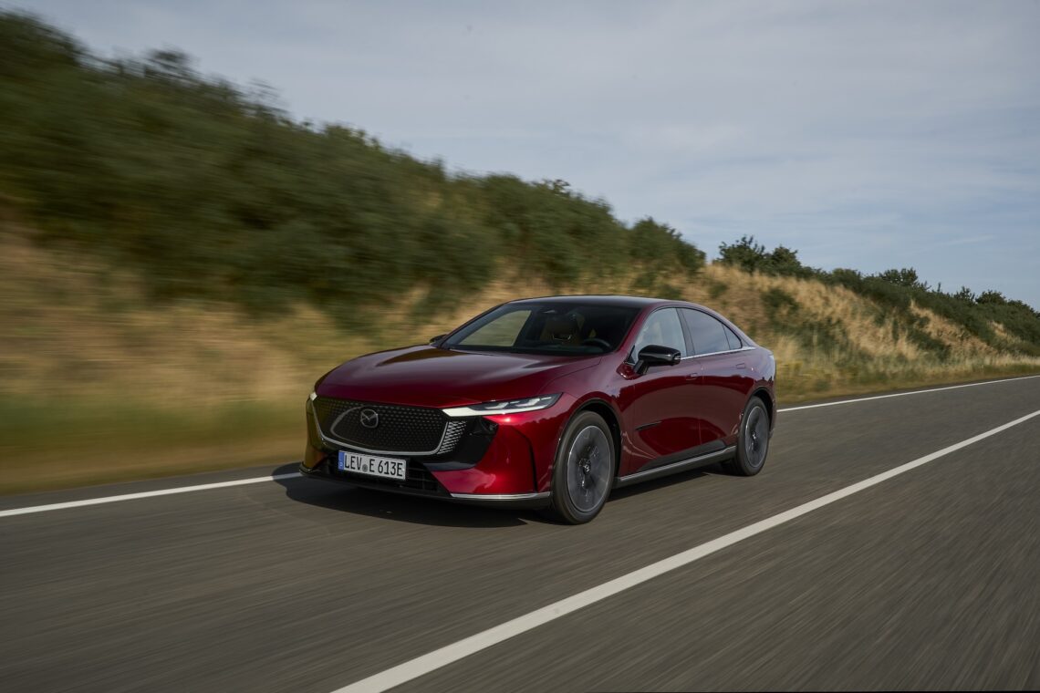 Mazda 6e 2025